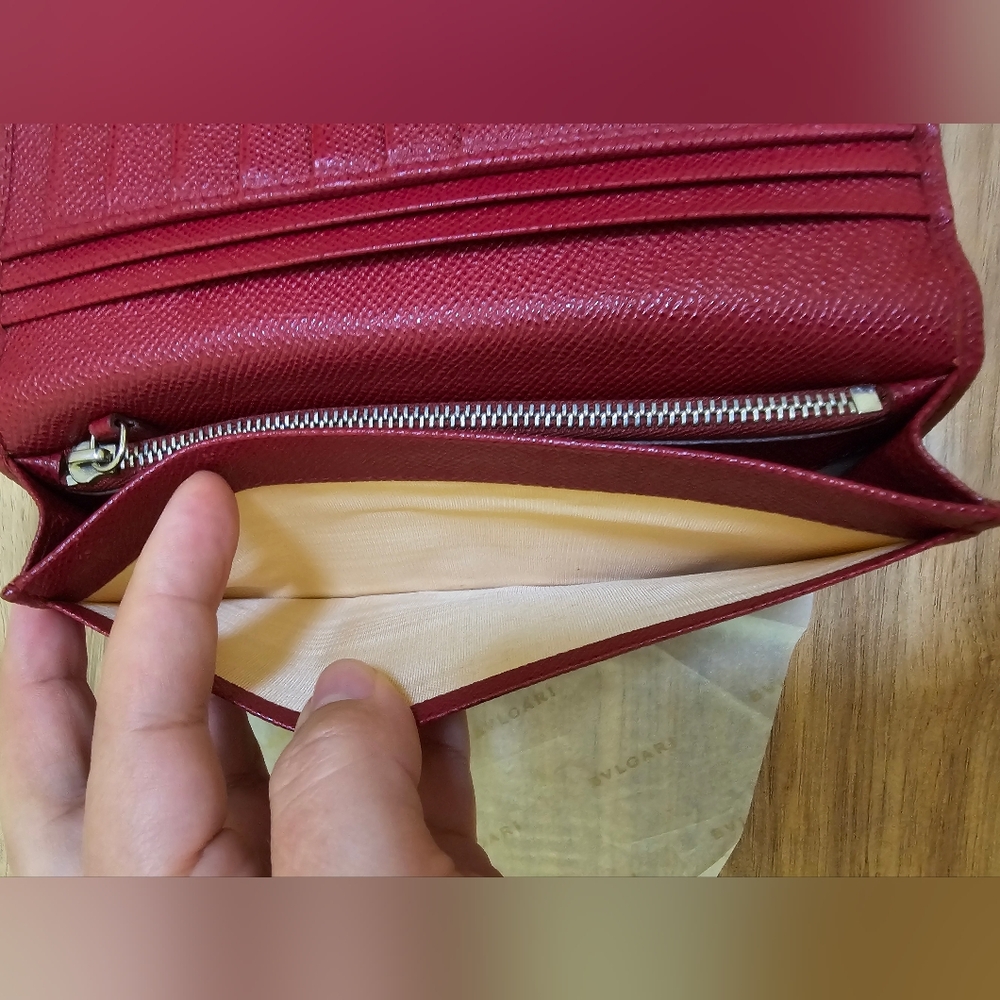 โค๏ธ๐HOST PICK๐โค๏ธBVLGARI B ZERO 1 Circle Logo Long Wallet Ruby - Picture 8 of 17